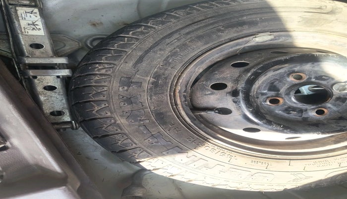 2012 Maruti Alto K10 LXI, Petrol, Manual, 67,972 km, tyre