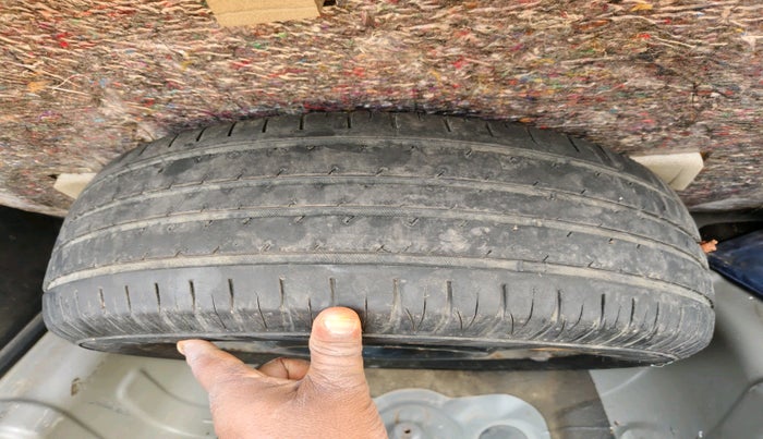 2013 Hyundai i20 MAGNA 1.2, Petrol, Manual, 93,845 km, tyre