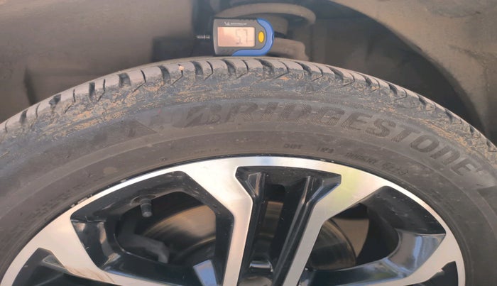 2021 Jeep Compass MODEL S (O) 1.4 PETROL DCT, Petrol, Automatic, 55,181 km, tyre