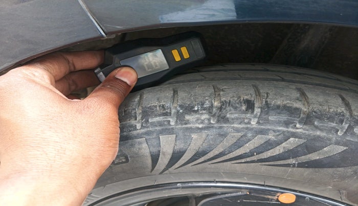 2021 Hyundai GRAND I10 NIOS SPORTZ 1.2 KAPPA VTVT, Petrol, Manual, 42,451 km, tyre