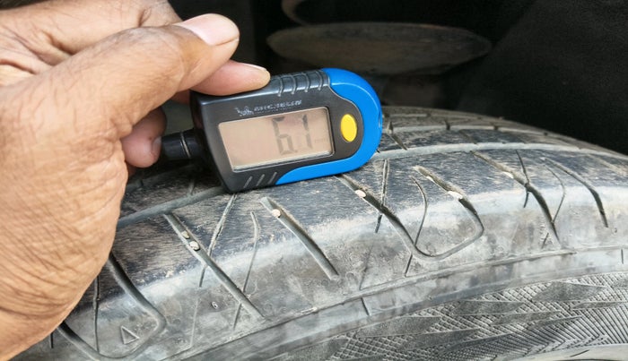 2012 Renault Duster 85 PS RXL DIESEL, Diesel, Manual, 1,17,708 km, tyre