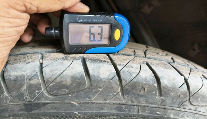 2012 Renault Duster 85 PS RXL DIESEL, Diesel, Manual, 1,17,708 km, tyre