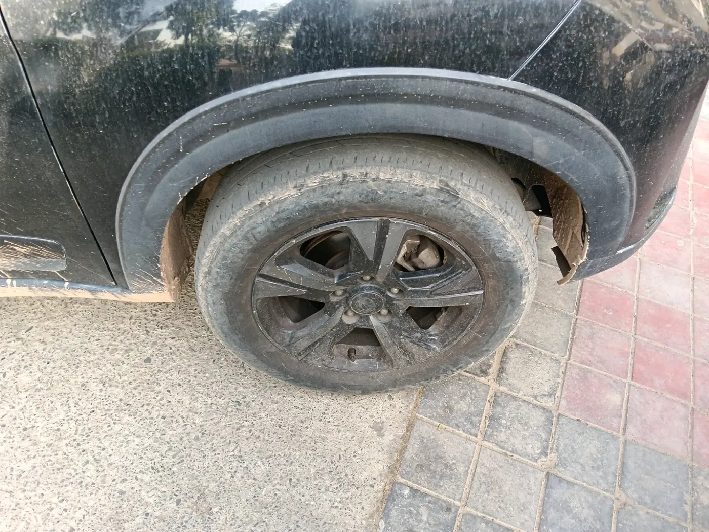 2024 Tata NEXON Fearless Plus S Dark, Petrol, Manual, 44,268 km, tyre