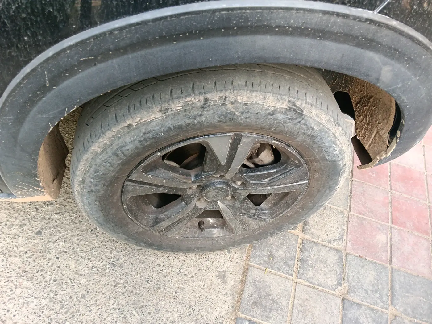 2024 Tata NEXON Fearless Plus S Dark, Petrol, Manual, 44,268 km, tyre