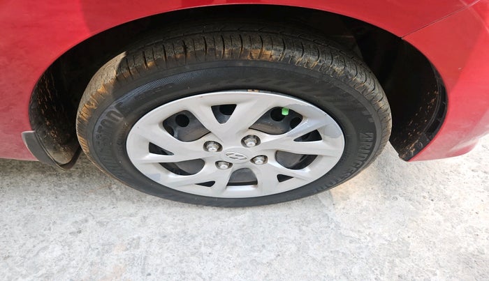 2018 Hyundai Grand i10 SPORTZ 1.2 KAPPA VTVT, Petrol, Manual, 83,736 km, tyre