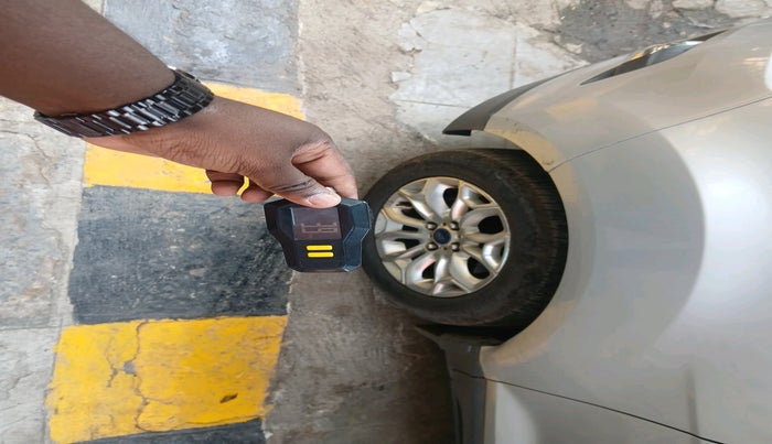 2013 Ford Ecosport TITANIUM 1.5L DIESEL, Diesel, Manual, 1,64,555 km, tyre