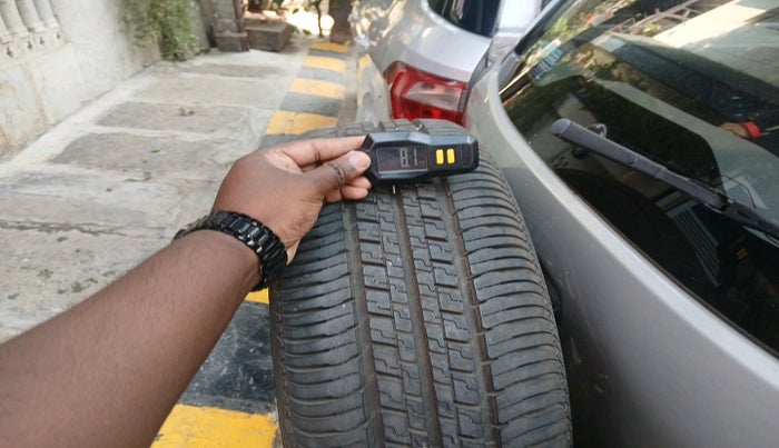 2013 Ford Ecosport TITANIUM 1.5L DIESEL, Diesel, Manual, 1,64,555 km, tyre