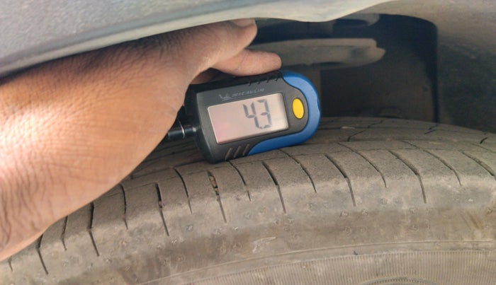 2017 Tata NEXON XT PETROL, Petrol, Manual, 1,38,676 km, tyre