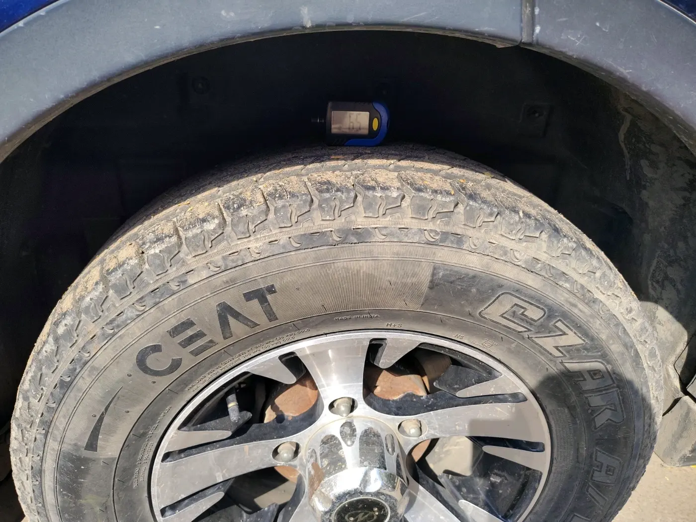2017 Tata Hexa XM 4X2 7 STR, Diesel, Manual, 88,689 km, tyre