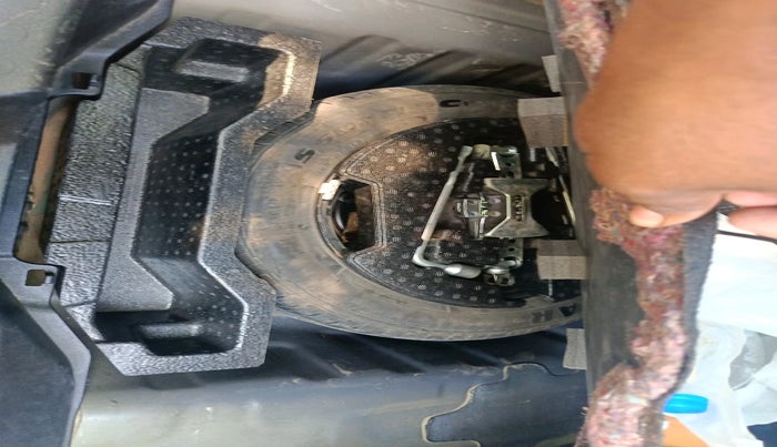 2018 Maruti Ciaz ZETA 1.5 SHVS MT PETROL, Petrol, Manual, 86,575 km, tyre