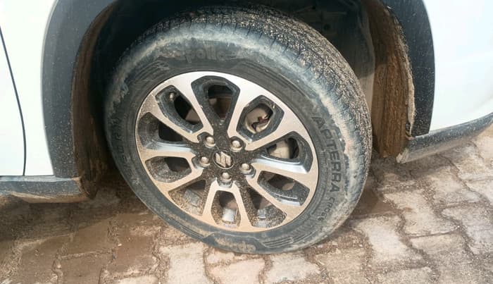 2023 Maruti Grand Vitara ALPHA SMART HYBRID AT, Petrol, Automatic, 84,621 km, tyre