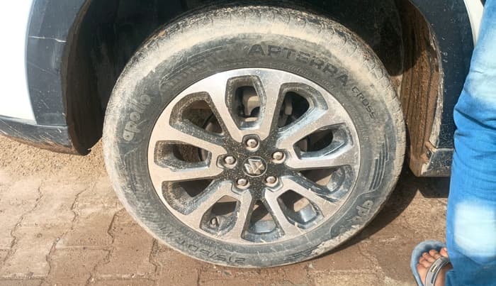 2023 Maruti Grand Vitara ALPHA SMART HYBRID AT, Petrol, Automatic, 84,621 km, tyre