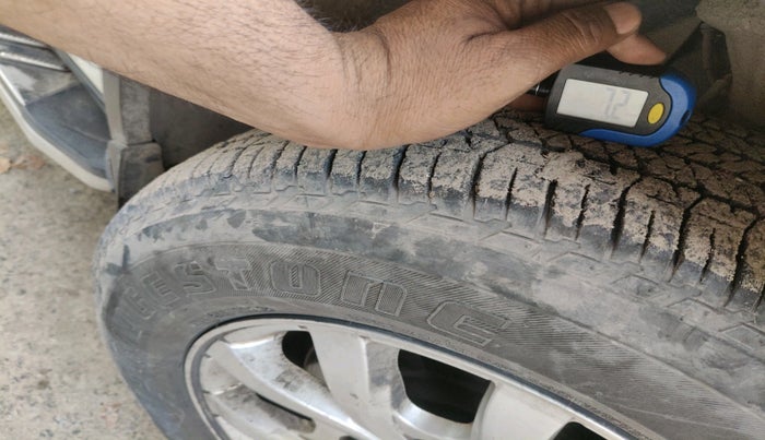 2016 Mahindra XUV500 W10 AT 1.99, Diesel, Automatic, 89,763 km, tyre