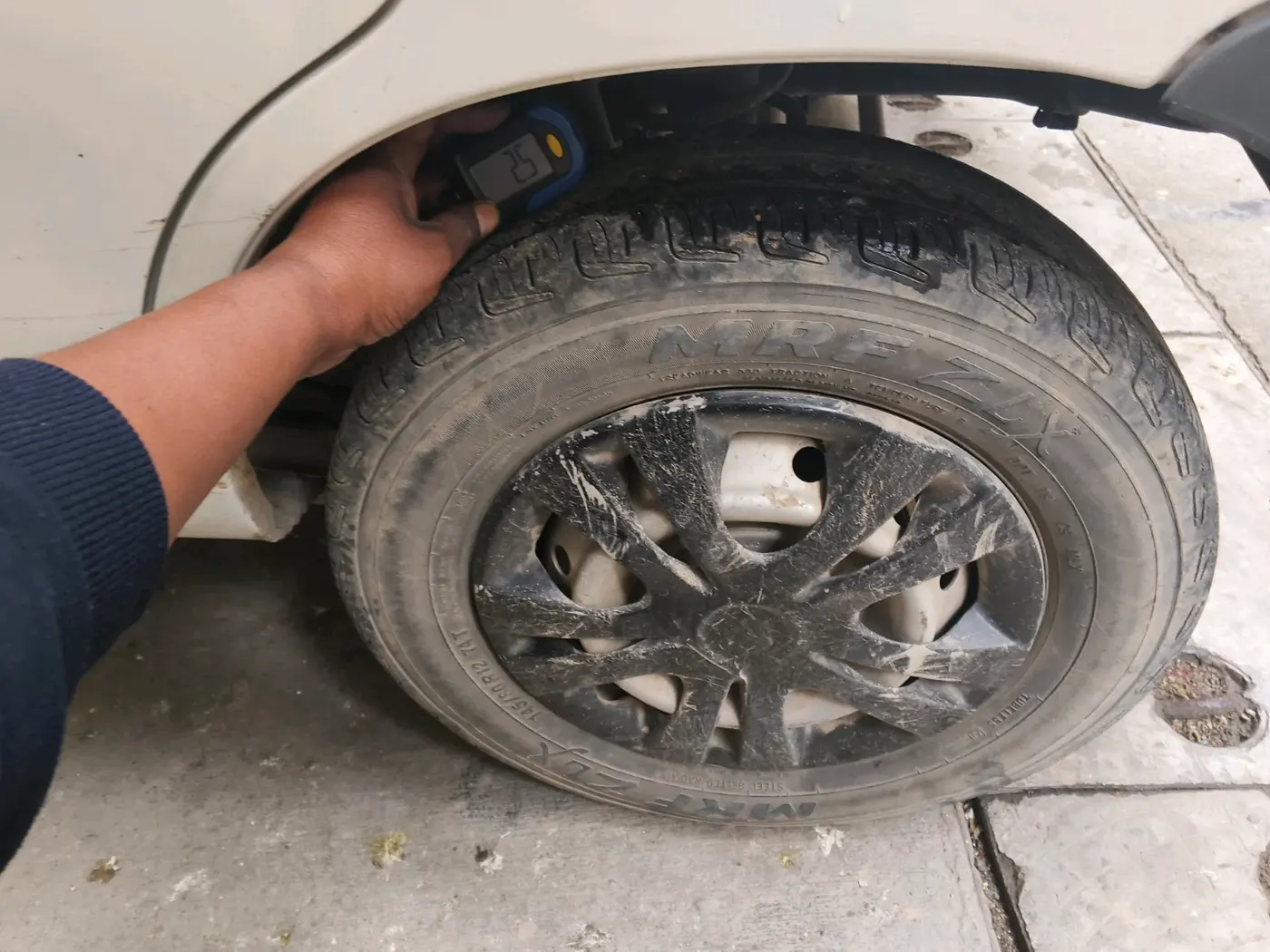 2011 Maruti Alto LXI, Petrol, Manual, 78,458 km, tyre