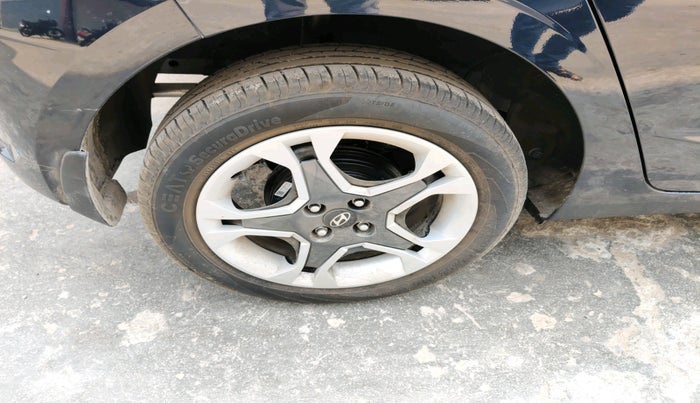 2025 Hyundai NEW I20 SPORTZ 1.2 MT, Petrol, Manual, 1,116 km, tyre