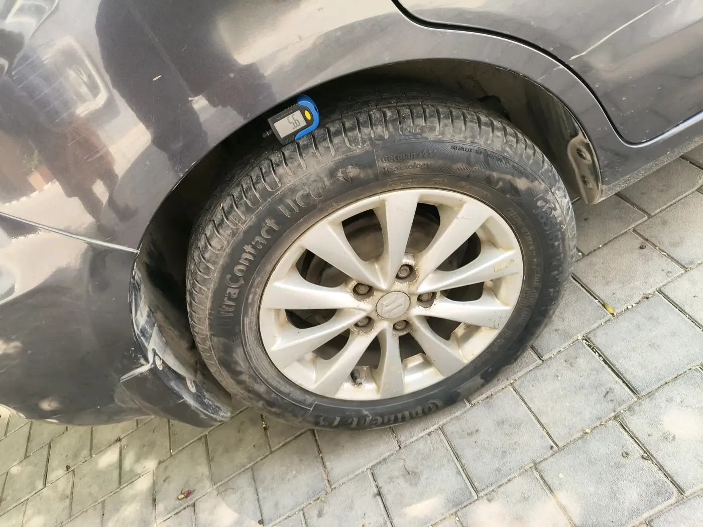 2013 Maruti Ertiga ZXI, Petrol, Manual, 1,11,307 km, tyre