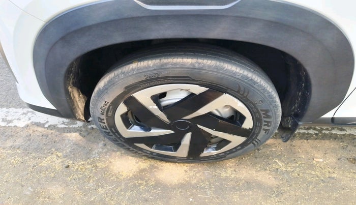 2021 Nissan MAGNITE XE, Petrol, Manual, 33,261 km, tyre