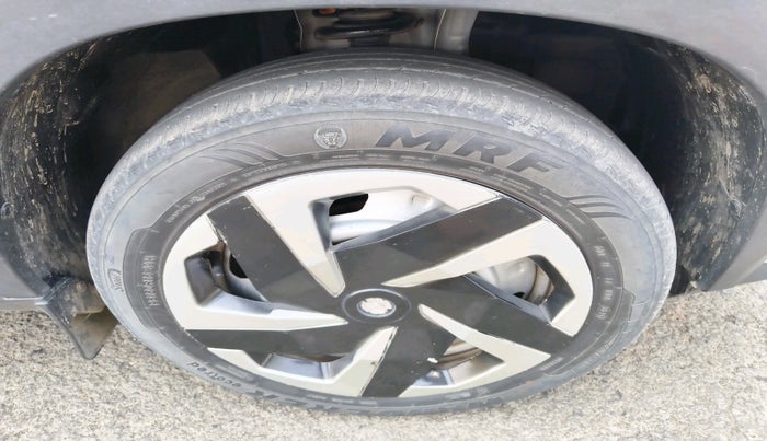 2021 Nissan MAGNITE XE, Petrol, Manual, 33,261 km, tyre