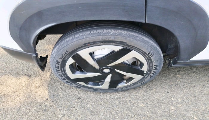 2021 Nissan MAGNITE XE, Petrol, Manual, 33,261 km, tyre