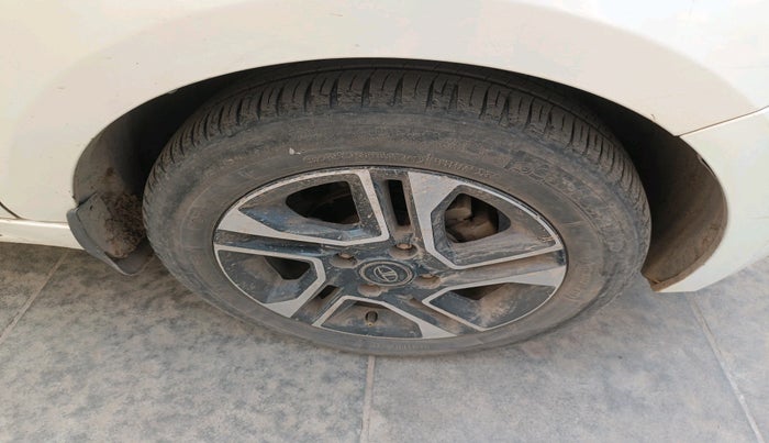 2018 Tata TIGOR XZ PLUS PETROL, CNG, Manual, 52,922 km, tyre