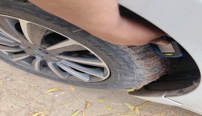 2021 Maruti Ciaz ALPHA  AT 1.5 SHVS PETROL, CNG, Automatic, 43,784 km, tyre