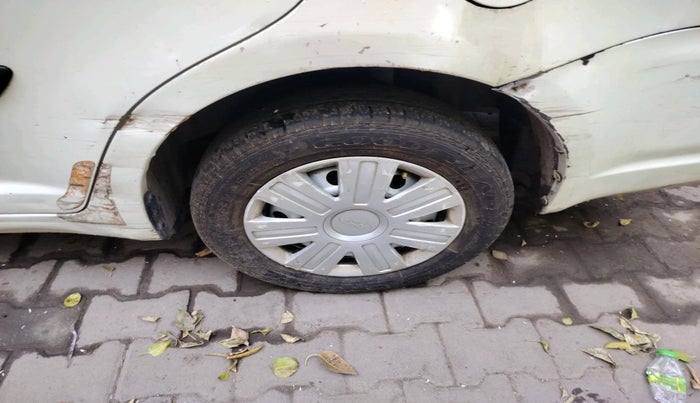 2011 Maruti Swift Dzire LXI, Petrol, Manual, 1,12,739 km, tyre