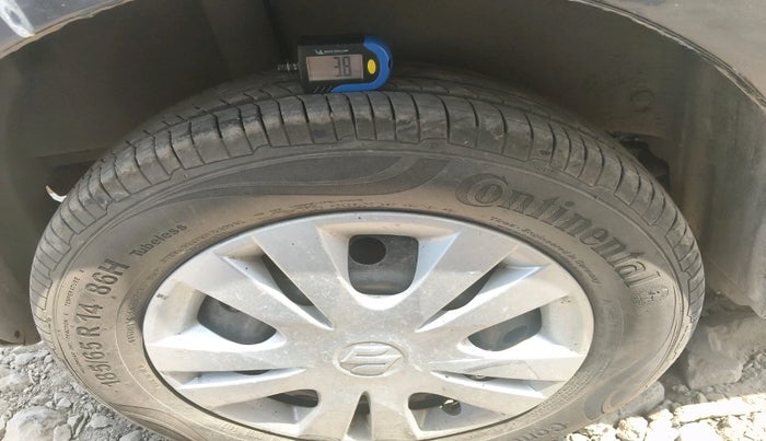 2010 Maruti Swift VXI, Petrol, Manual, 1,36,145 km, tyre