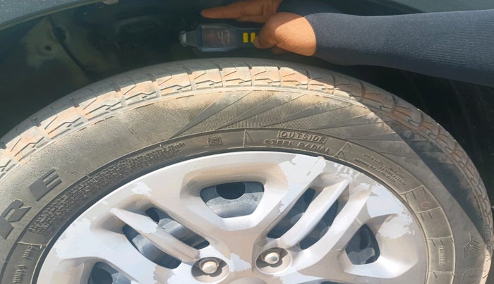 2023 KIA CARENS PRESTIGE 1.5 PETROL 7 STR, Petrol, Manual, 22,136 km, tyre