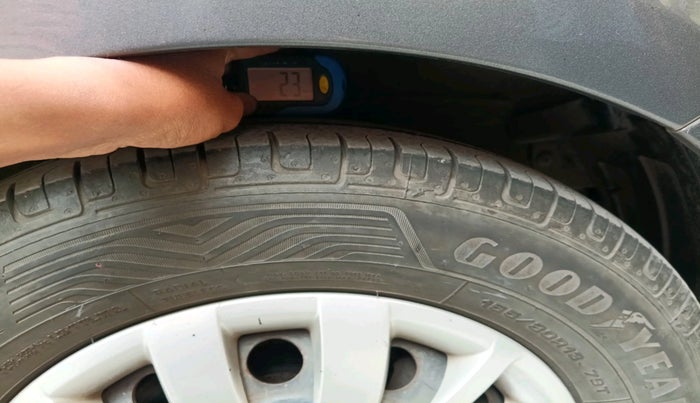 2014 Hyundai i10 SPORTZ 1.1, Petrol, Manual, 59,882 km, tyre