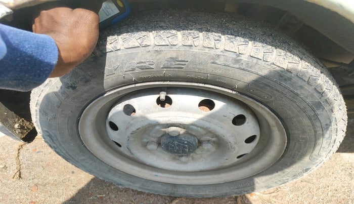 2014 Maruti Alto K10 LXI, CNG, Manual, 1,70,768 km, tyre