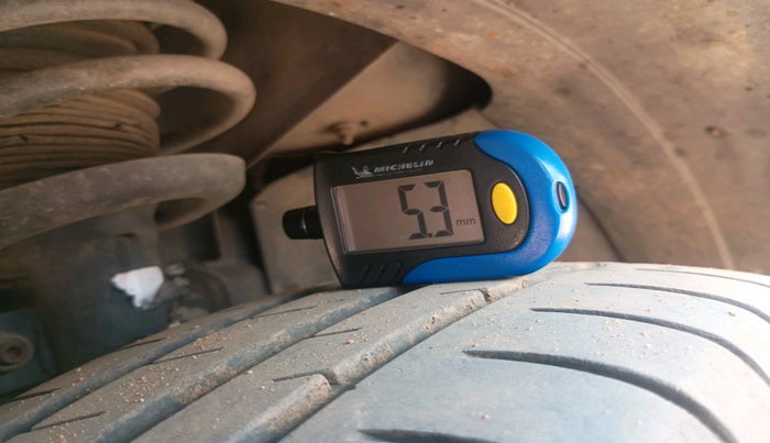 2014 Ford Fiesta AMBIENTE DIESEL, Diesel, Manual, 1,44,890 km, tyre