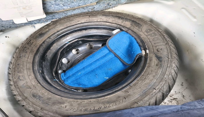 2014 Hyundai Eon MAGNA +, Petrol, Manual, 88,636 km, tyre