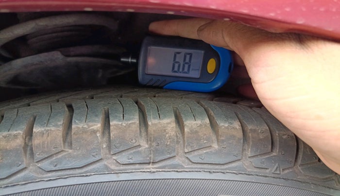 2016 Hyundai i10 MAGNA 1.1, Petrol, Manual, 47,785 km, tyre