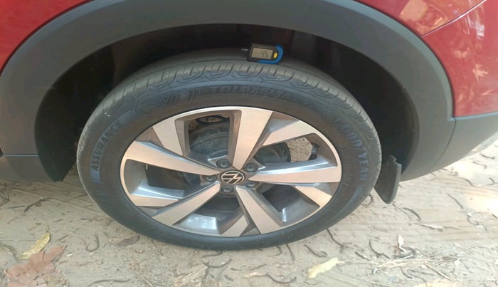 2023 Volkswagen TAIGUN TOPLINE 1.0 TSI MT, Petrol, Manual, 18,321 km, tyre