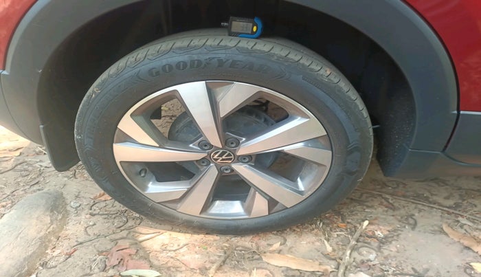 2023 Volkswagen TAIGUN TOPLINE 1.0 TSI MT, Petrol, Manual, 18,321 km, tyre