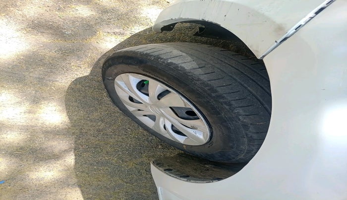 2022 Maruti Swift VXI, Petrol, Manual, 56,324 km, tyre