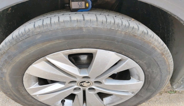 2022 Skoda KUSHAQ AMBITION 1.0L TSI MT, Petrol, Manual, 92,753 km, tyre