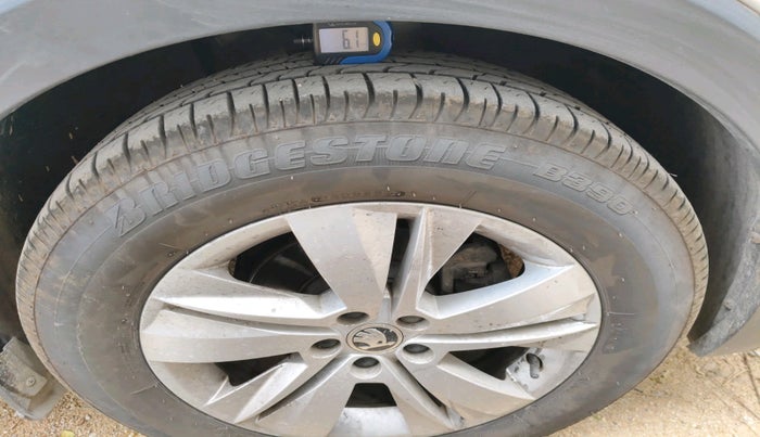 2022 Skoda KUSHAQ AMBITION 1.0L TSI MT, Petrol, Manual, 92,753 km, tyre