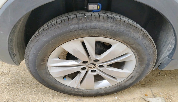 2022 Skoda KUSHAQ AMBITION 1.0L TSI MT, Petrol, Manual, 92,753 km, tyre