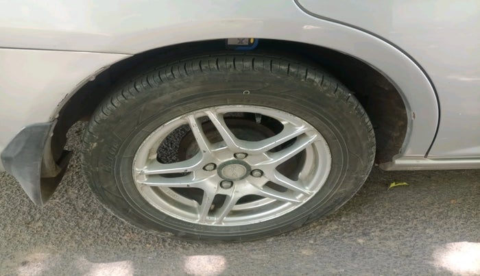 2005 Honda City 1.5L GXI CVT, Petrol, Automatic, 1,11,423 km, tyre