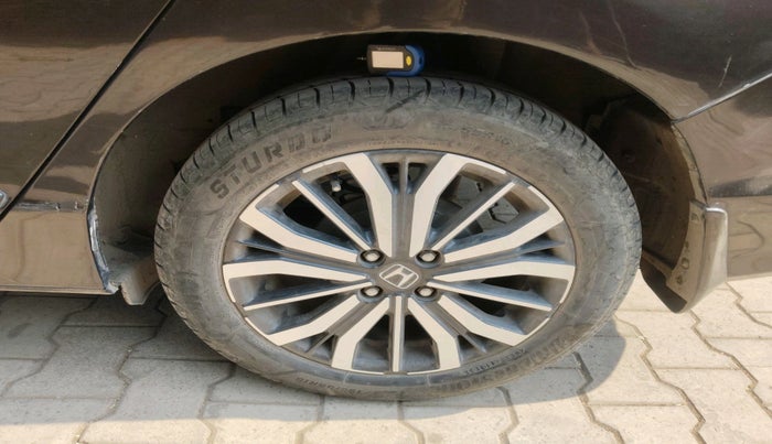 2017 Honda City 1.5L I-VTEC VX CVT, Petrol, Automatic, 70,406 km, tyre