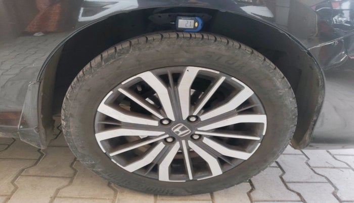 2017 Honda City 1.5L I-VTEC VX CVT, Petrol, Automatic, 70,406 km, tyre