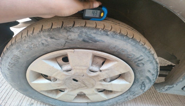 2012 Maruti Wagon R 1.0 LXI CNG, CNG, Manual, 89,235 km, tyre