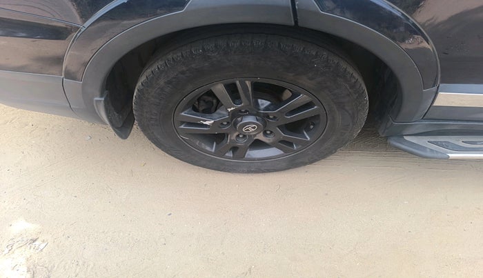 2019 Tata Hexa XTA 4X2 7 STR, Diesel, Automatic, 81,956 km, tyre