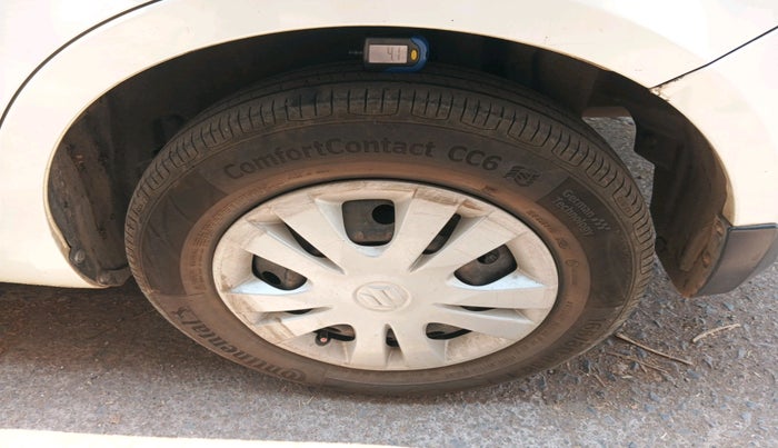 2014 Maruti Swift Dzire VXI, Petrol, Manual, 97,971 km, tyre