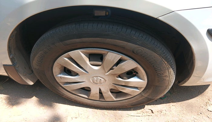 2014 Maruti Swift Dzire VXI, Petrol, Manual, 97,971 km, tyre