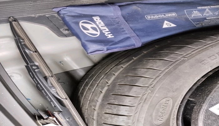 2016 Hyundai Creta SX PLUS 1.6 PETROL, Petrol, Manual, 84,133 km, tyre