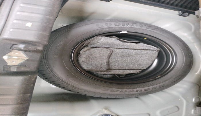 2021 KIA SONET HTK PLUS 1.0 IMT, Petrol, Manual, 17,446 km, tyre