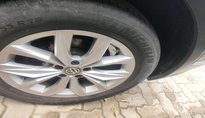 2018 Volkswagen TIGUAN HIGHLINE TDI AT, Diesel, Automatic, 1,00,242 km, tyre