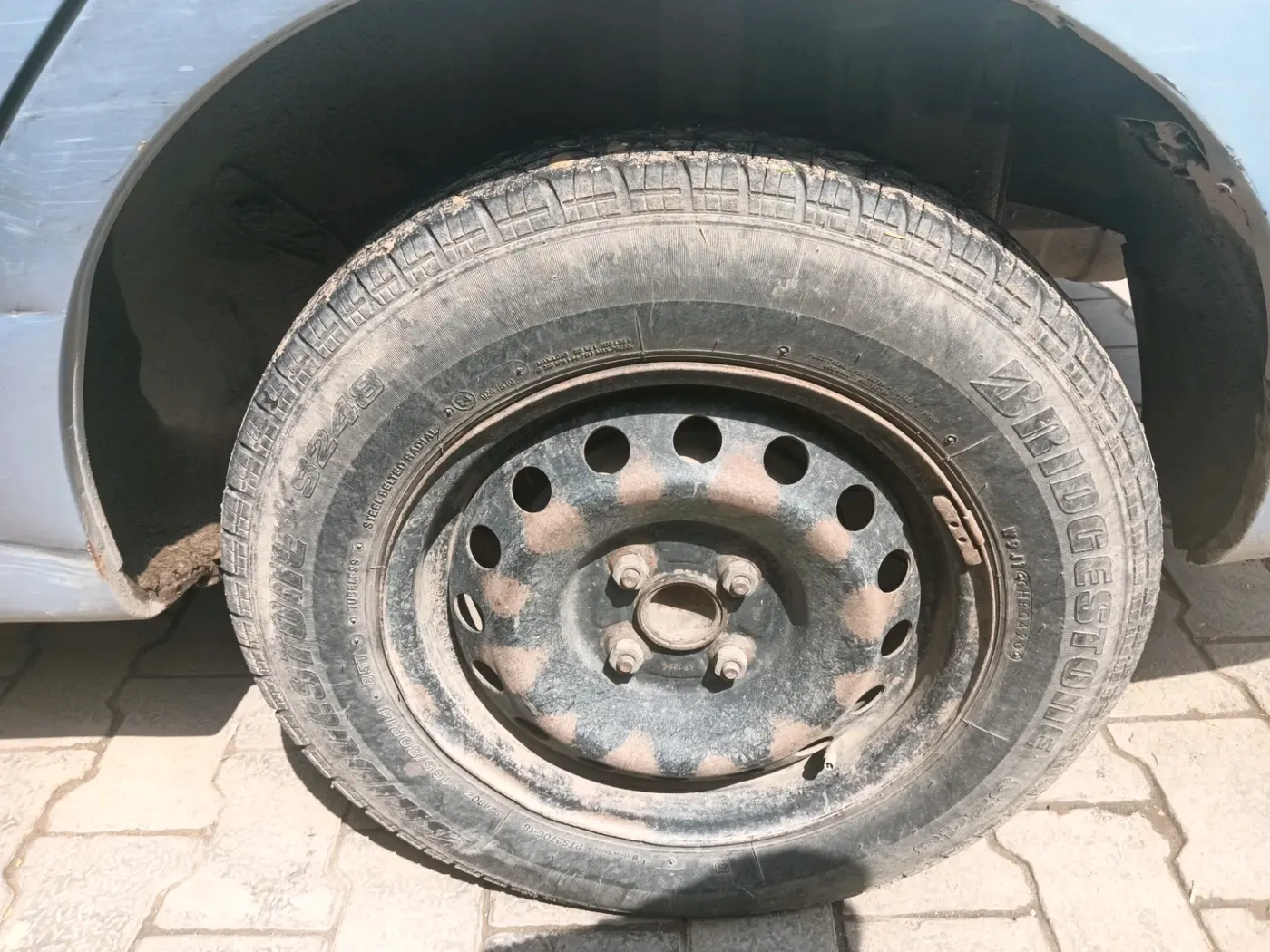 2011 Toyota Etios G, Petrol, Manual, 85,221 km, tyre